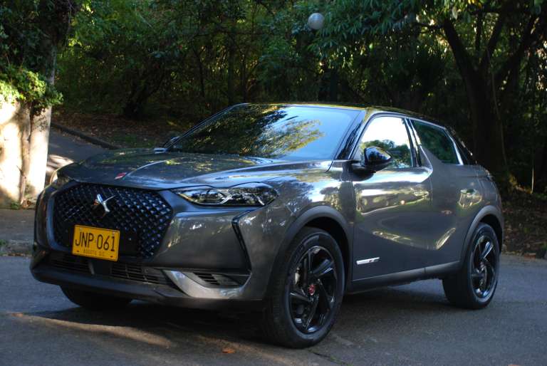 El DS3 Crossback mide 4,12 metros de largo, 1,53 de alto y cerca de dos de ancho.