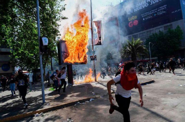 Los factores en común de las protestas en el mundo