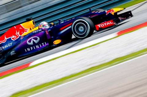 Sebastian Vettel logra la pole position en Malasia
