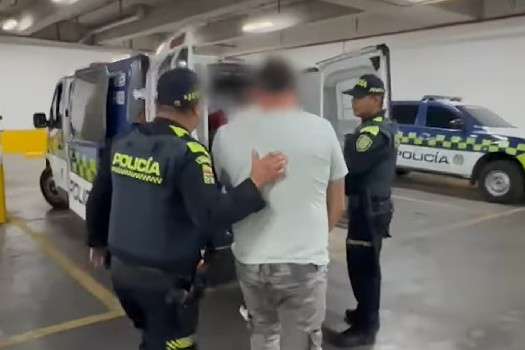 Tres sujetos fueron capturados, en el centro de Bogotá, por tener en su poder tres chalecos antibalas de uso privativo de las autoridades