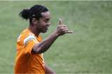 Debut de Ronaldinho y disputa por récord de taquilla animan Liga de Brasil