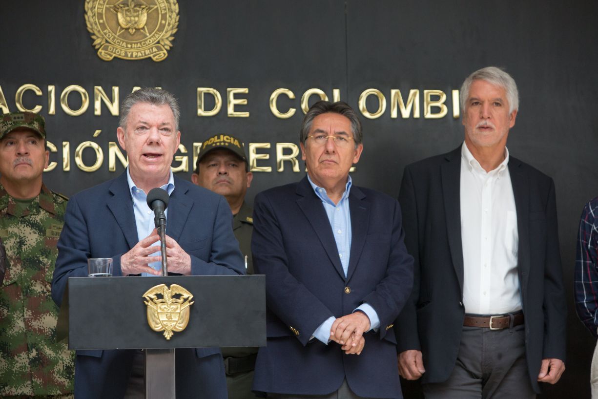 En el consejo de seguridad, liderado por el presidente Santos, participaron el alcalde Enrique Peñalosa, la Cúpula Militar y de Policía, el ministro de Defensa, Luis Carlos Villegas; y el fiscal general Néstor Humberto Martínez. / Andrés González - SIG.