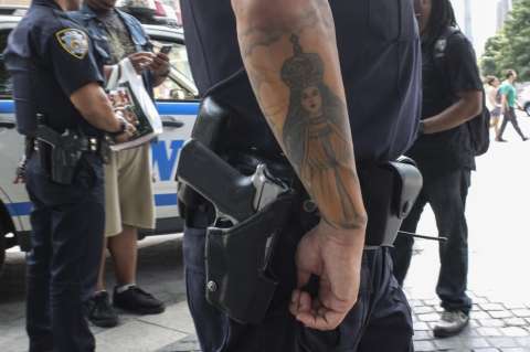 Juez de EE.UU. acusa a la Policía de Baltimore de robar a sus ciudadanos