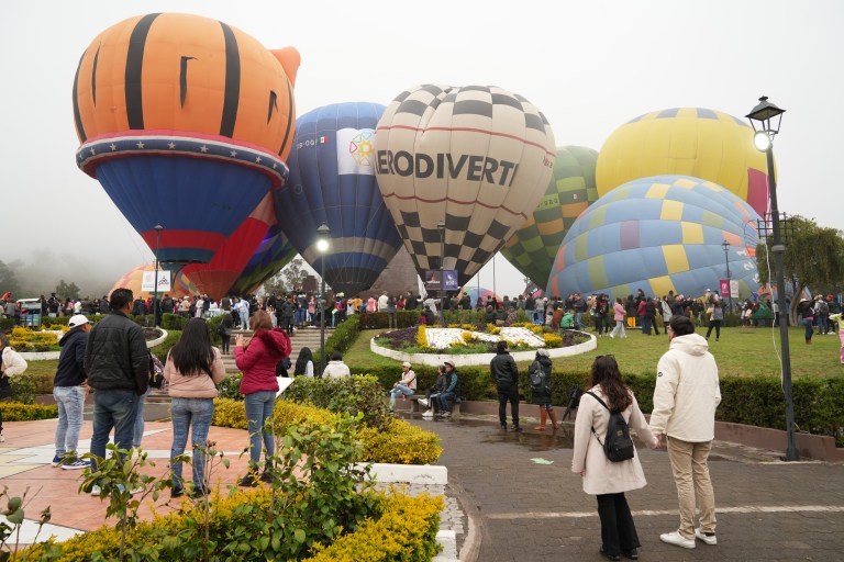 Las imágenes que dejó el Festival de Globos Aerostáticos Mitad del Mundo