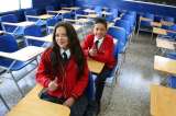 Desde pupitres hasta gafas de realidad virtual: nueva dotación para colegios en Bogotá
