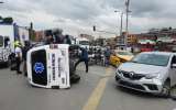 Movilidad hoy, 3 de febrero: congestión en la calle 13 tras choque entre ambulancia y taxi