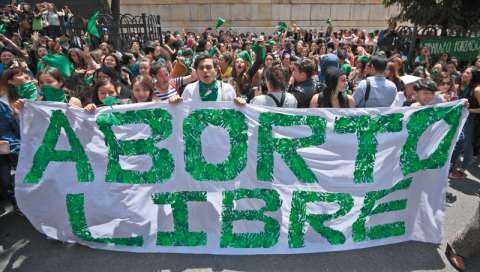 Descanso remunerado por aborto es derecho de toda persona gestante: Corte Constitucional