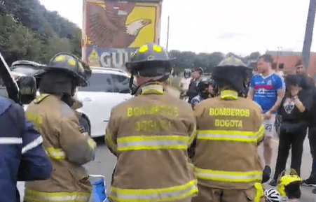 Bomberos atendieron el accidente registrado en la calle 205.