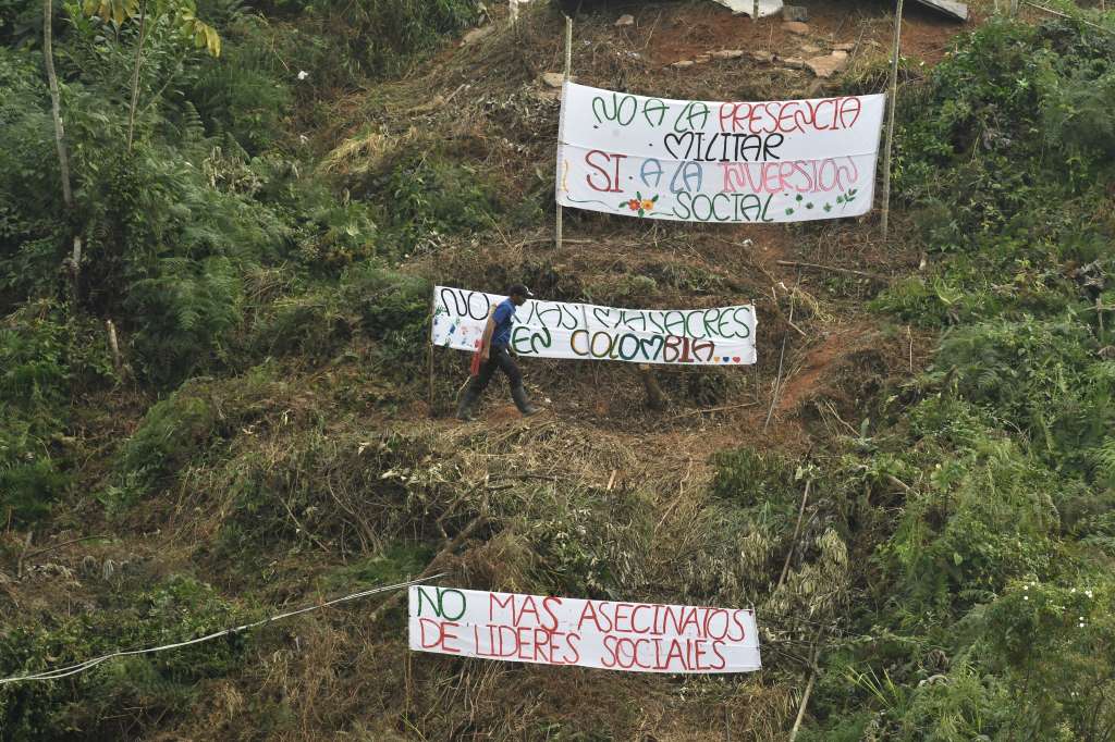 Cerca de mil campesinos de la vereda Islitas y del corregimiento de San José del Tarra, acudieron al asentamiento humanitario, que se mantuvo en pie por ocho días, tras los combates entre grupos armados y el Ejército.