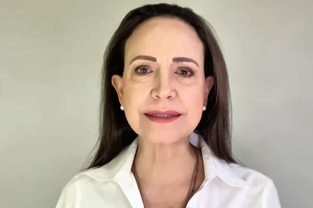AME1000. CARACAS (VENEZULA), 25/05/2025.- Captura tomada de un video publicado por la líder antichavista, María Corina Machado, en su cuenta de X @MariaCorinaYA, durante un discurso. Machado aseguró que más del 85 % de los venezolanos "desobedeció" y no participó en los comicios regionales y parlamentarios celebrados este domingo en el país caribeño. EFE/ @mariacorinaya / SOLO USO EDITORIAL/SOLO DISPONIBLE PARA ILUSTRAR LA NOTICIA QUE ACOMPAÑA (CRÉDITO OBLIGATORIO)