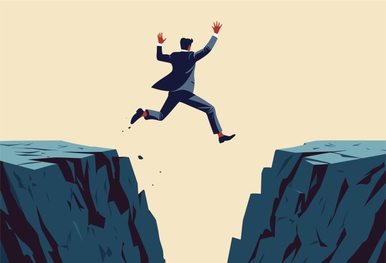 ¿Cómo salir del hueco del bajo crecimiento económico?
