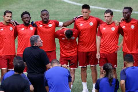 Luis Fernando Suárez apelará a la generación dorada de Costa Rica para regresar al Mundial