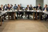 Gobierno esculca reforma tributaria buscando recursos para levantar paro cafetero