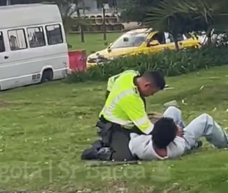 Un puesto de control en el Terminal Salitre terminó en persecución cuando un conductor intentó huir y arrolló a un policía.