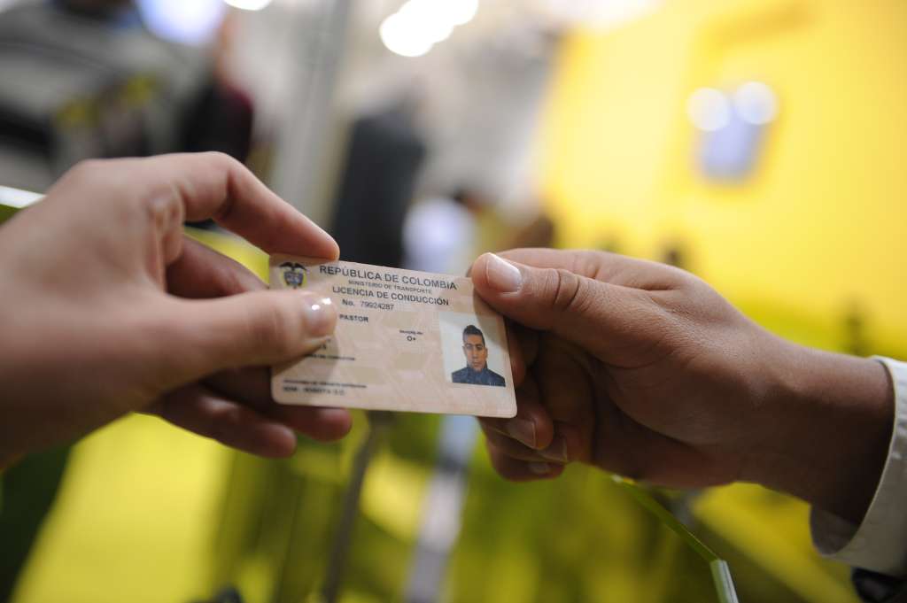 Fachada e instalaciones del Servicio Integral para la Movilidad (SIM), ubicado en Suba.