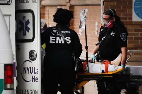 Algunas respuestas sobre por qué Nueva York ha sido tan golpeada por el coronavirus