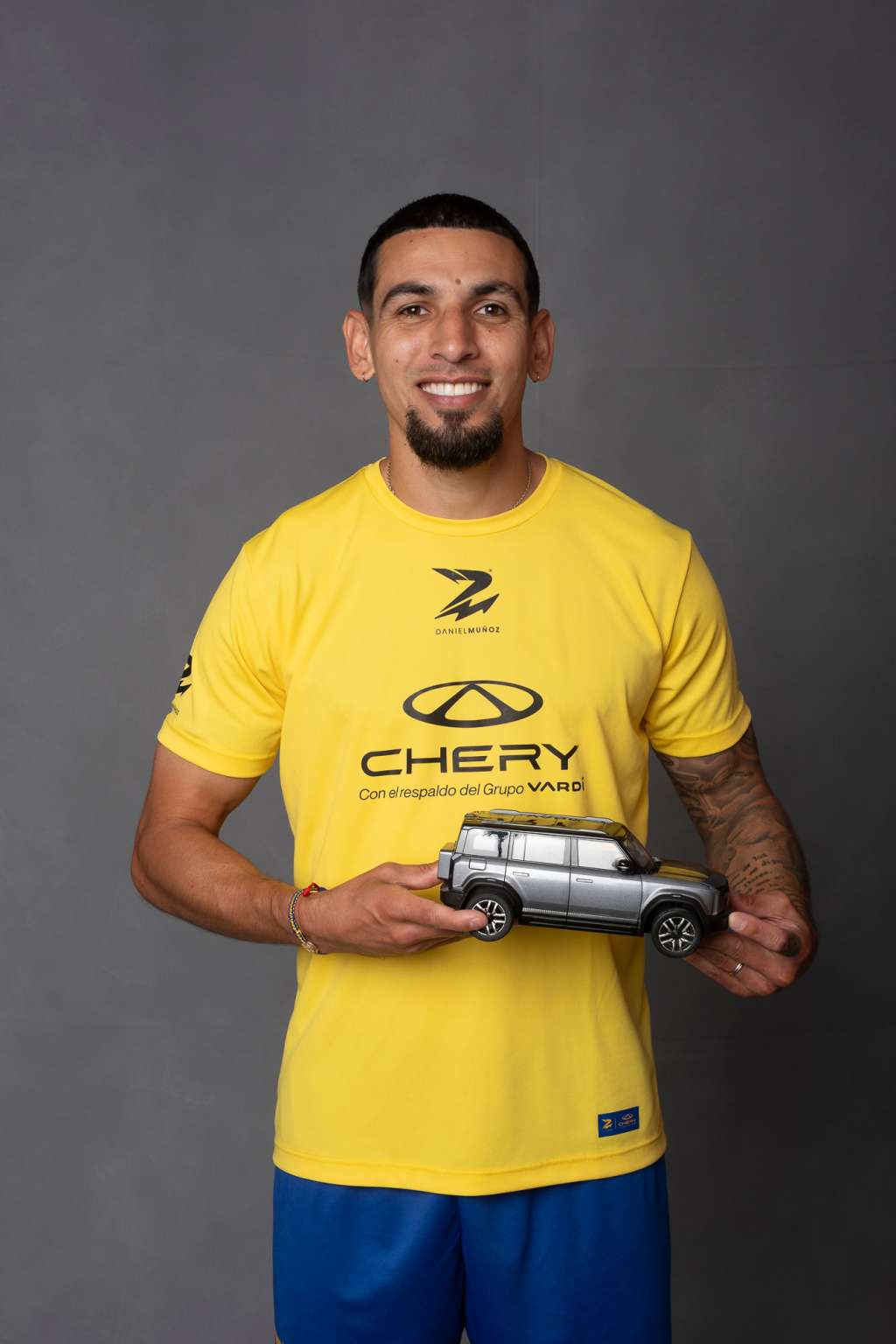 La colaboración entre Daniel Muñoz y Chery, del Grupo Vardí, refleja la apuesta de la marca por el mercado colombiano. / Cortesía