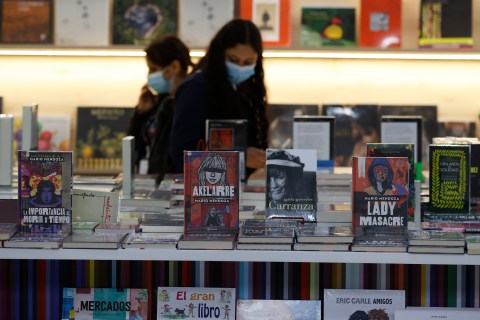 Sobre los personajes novelescos perdidos por los senderos coloniales