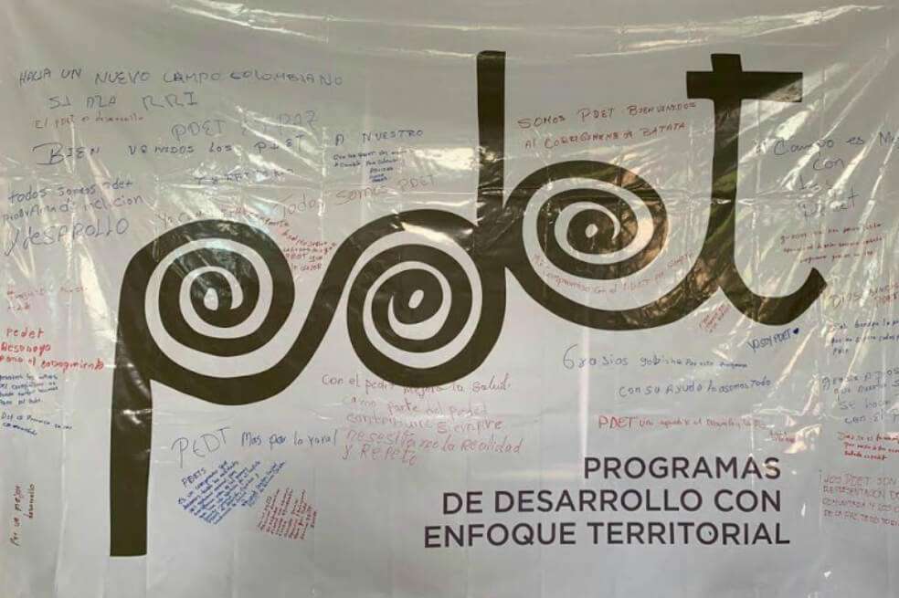 Para los PDET se priorizaron 170 municipios, agrupados en 16 regiones cuyos nombres tienen gran importancia histórica para el país: Montes de María, el Catatumbo, el sur de Bolívar o el Bajo Cauca, por poner algunos ejemplos.
/ Tomada de Renovacionterritorio.gov.co