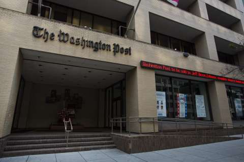 Renunció el director ejecutivo del Washington Post, tras centenares de despidos y críticas