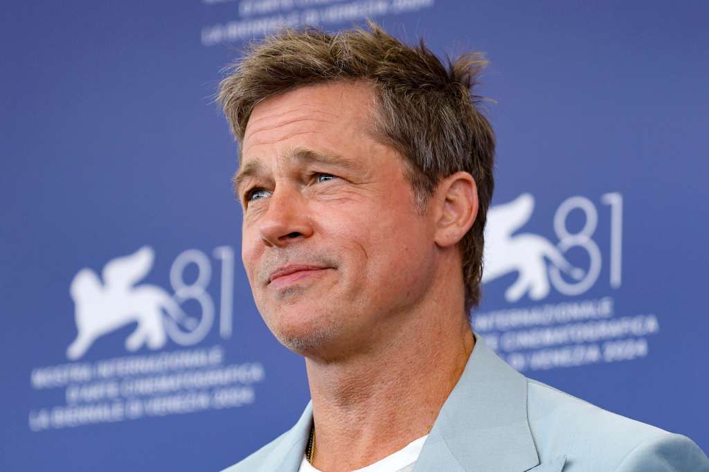 Venice (Italy), 01/09/2024.- US actor Brad Pitt poses at a photocall of 'Wolfs' at the 81st annual Venice International Film Festival, in Venice, Italy, 01 September 2024. The movie is presented out of competition at the festival running from 28 August to 07 September 2024. (Cine, Italia, Niza, Venecia) EFE/EPA/FABIO FRUSTACI