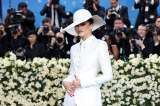 El momento de Diana Ross y Zendaya, dos divas de blanco en la gala del MET 2025