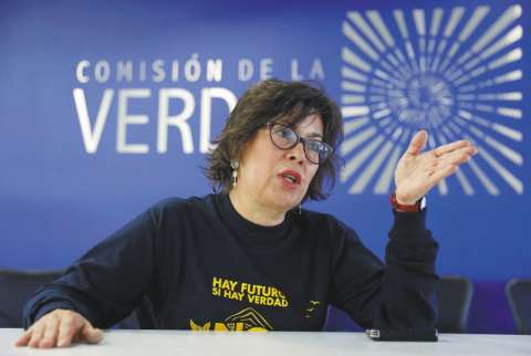 “Lo que plantea De la Espriella se probó y no resolvió la violencia del país”: excomisionada de la Verdad 
