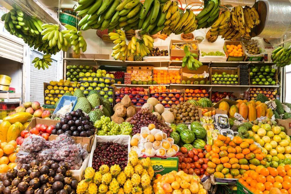 Autoridades y comerciantes aseguran que el abastecimiento alimentario para Bogotá durante la cuarentena nacional está garantizado. / Archivo
