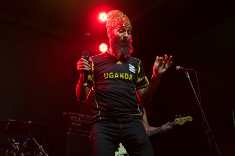 Cambiar o morir: lo que enfrentan las bandas que pierden integrantes 