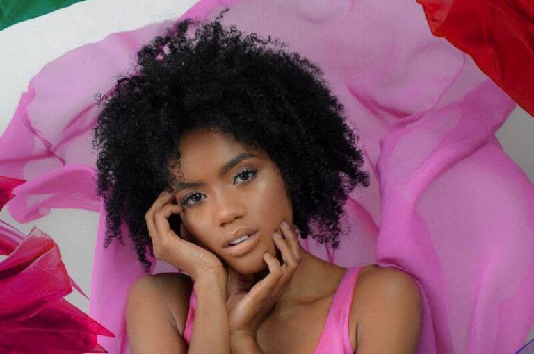 Angely Gaviria, en la piel de una bruja con redes sociales