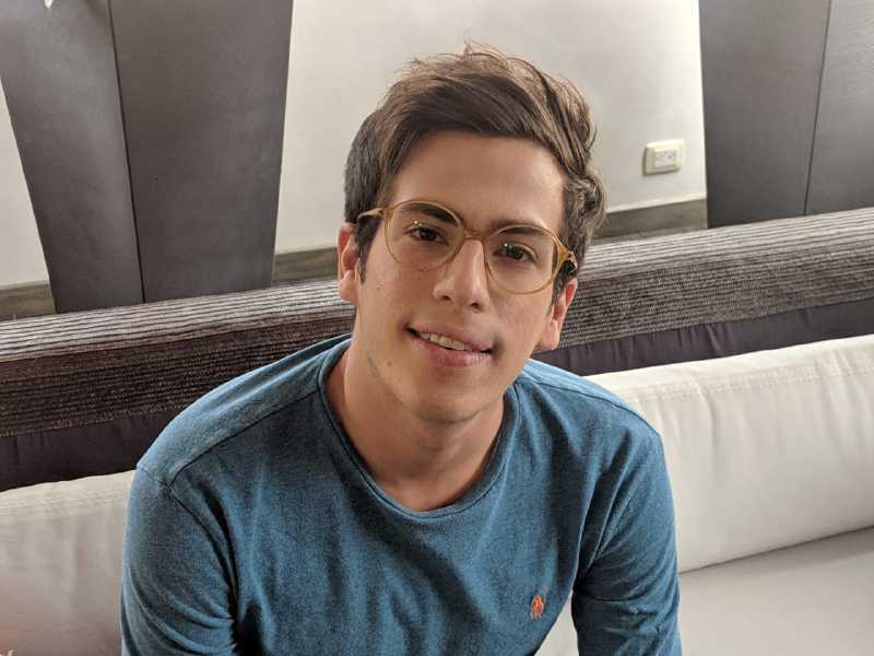 Daniel Gutiérrez, de 25 años, se dedica al desarrollo sostenible de comunidades vulnerables por medio de la reforestación. / Cortesía