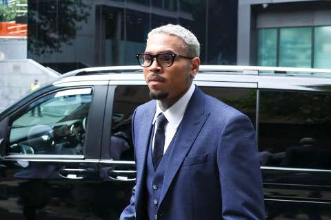Chris Brown negó los cargos de intento de agresión con una botella