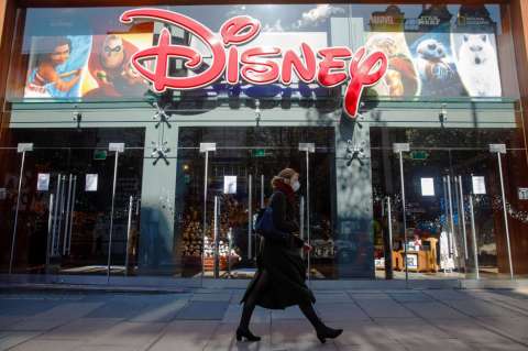 Empleados de Disney entran en licencia no remunerada por COVID-19