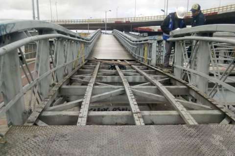 Bogotá: en 2021, al menos 32 puentes peatonales recibirán mantenimiento