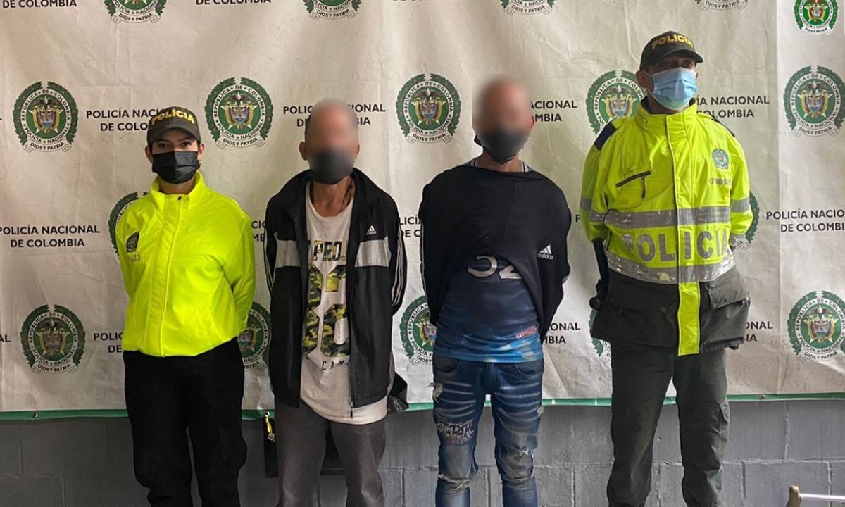 Los detenidos habría sido los encargados de transportar el cuerpo luego de que otras personas, al parecer, le quitaran la vida en el centro de Bogotá.