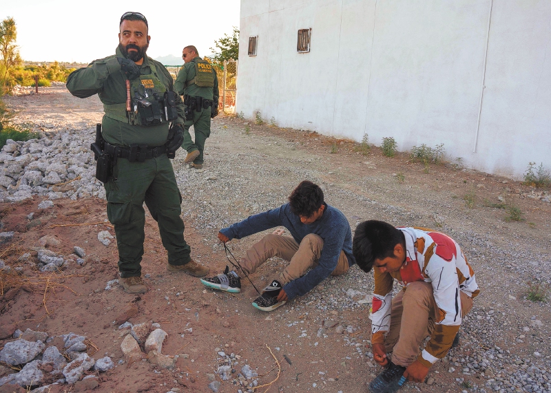 Los gobiernos de la región han priorizado el control migratorio, obligando a migrantes a enfrentarse a graves peligros durante el tránsito. / AFP