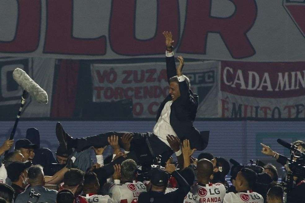 El entrenador argentino llegó este semestre al fútbol brasileño y ya sumó su primer título.