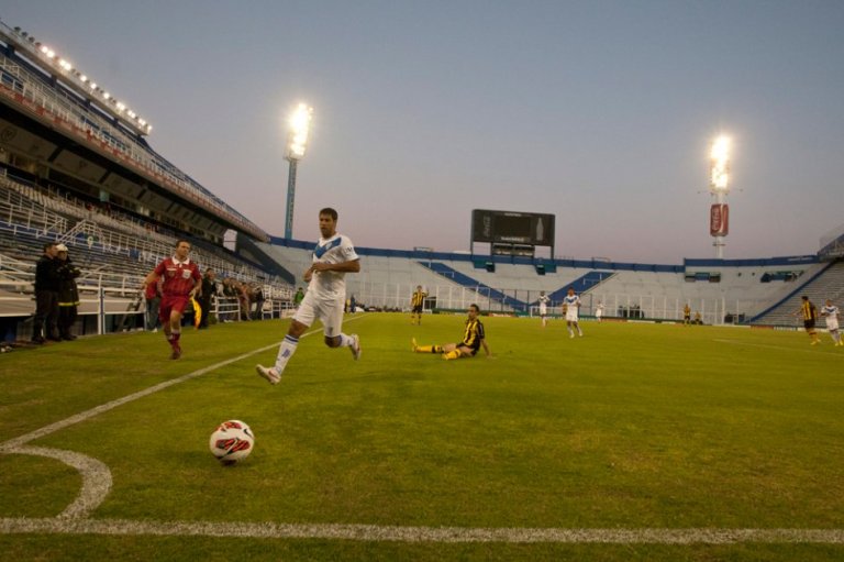 Los equipos cuyos hinchas provoquen incidentes jugarán sin público