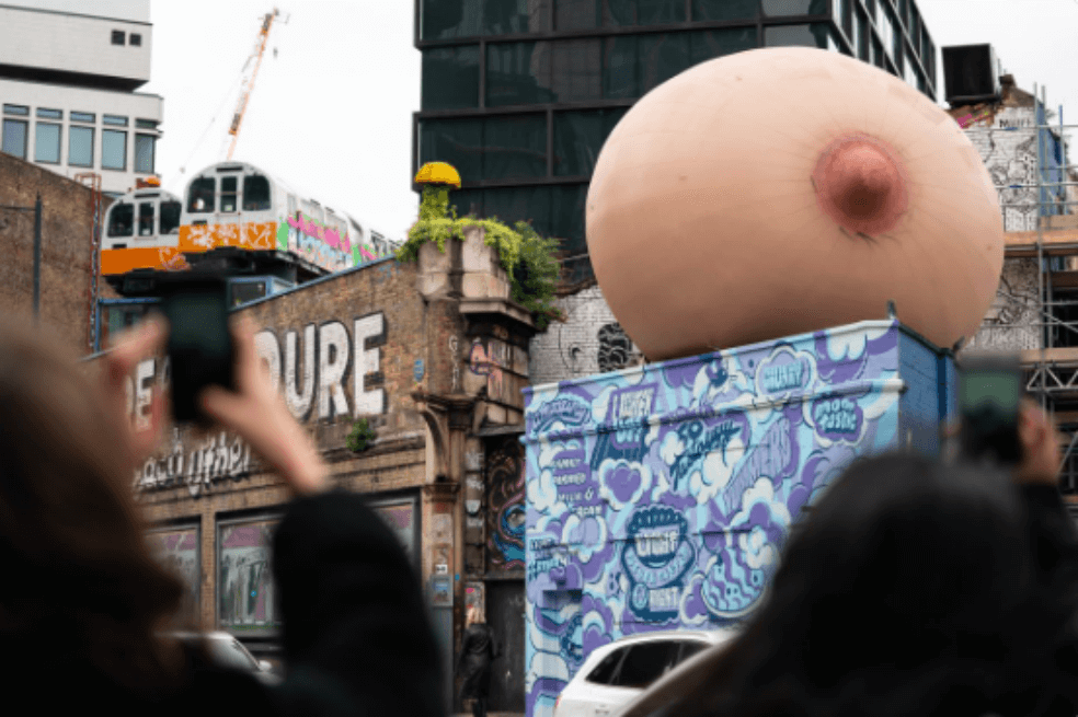 La campaña fue iniciada por la firma de tecnología para mujeres Elvie.  / Twitter @elvie