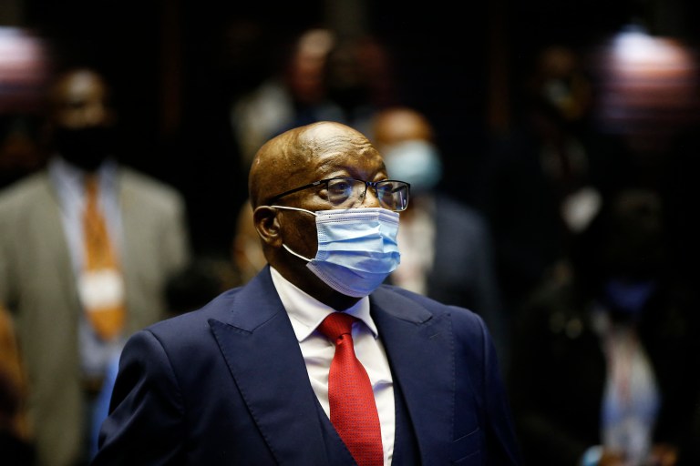 Expresidente sudafricano Jacob Zuma condenado a 15 meses de cárcel