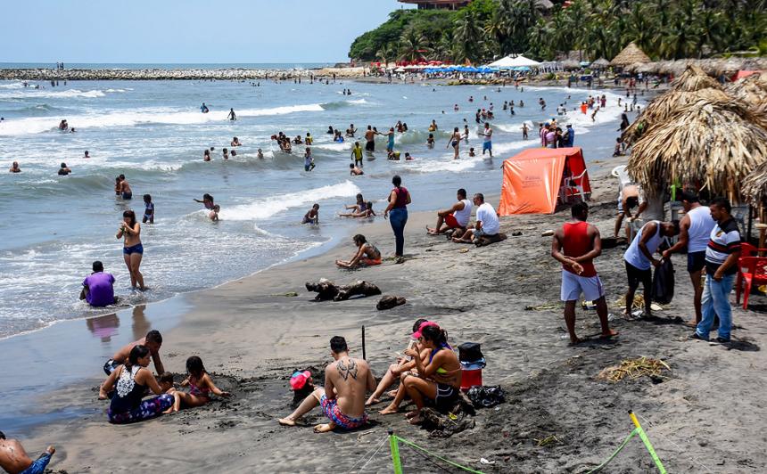 Se convocó un consejo de gobierno para establecer nuevas medidas sobre la reapertura de las playas.