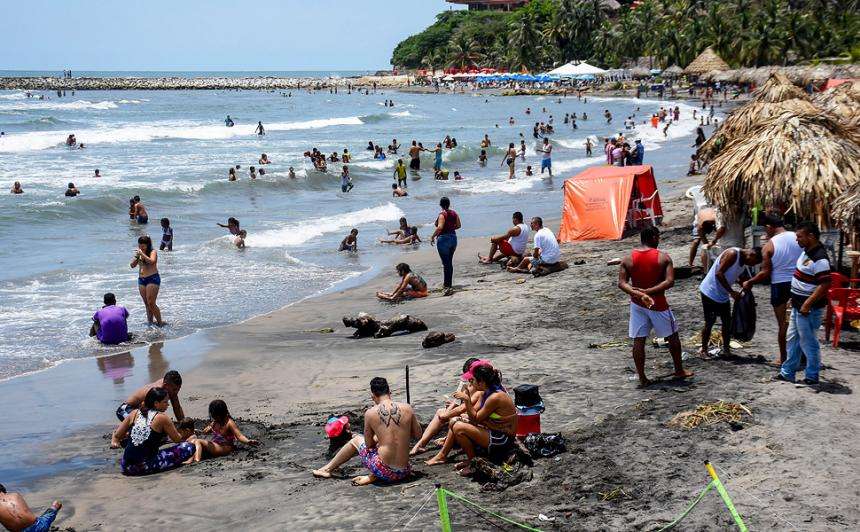 Se convocó un consejo de gobierno para establecer nuevas medidas sobre la reapertura de las playas.