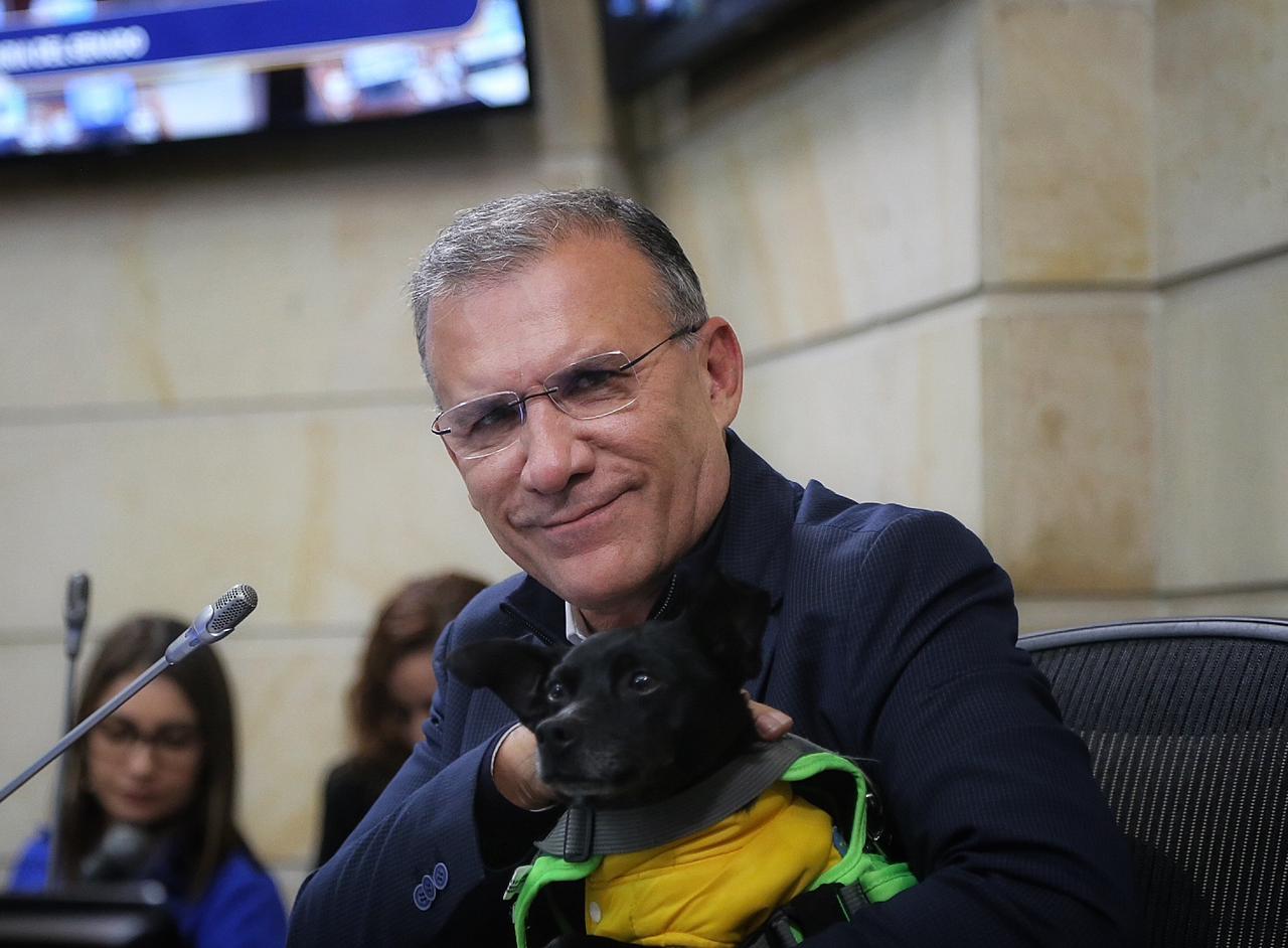 El senador anunció que el Congreso será "Pet-Friendly".