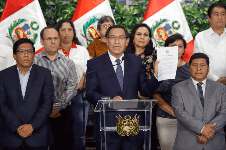 Perú decreta estado de emergencia y confina a la población por coronavirus
