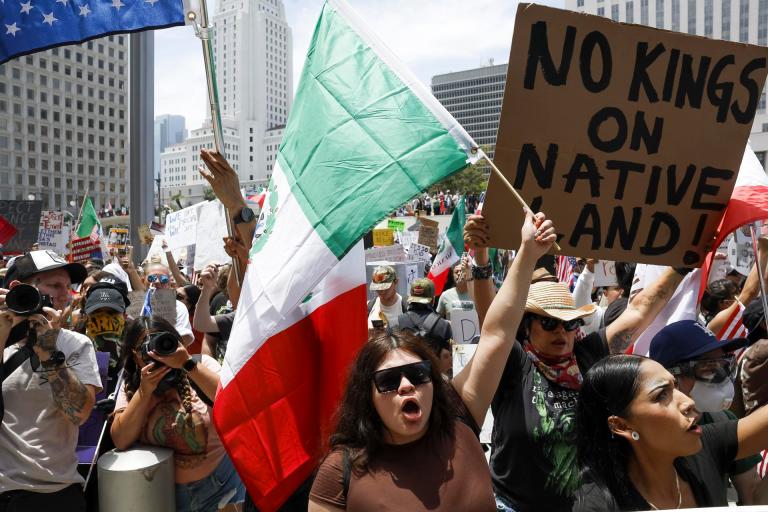 “No Kings”: miles se movilizan en EE. UU. contra el “autoritarismo” de Trump