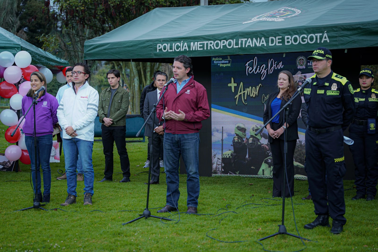Para mejorar la capacidad de reacción en esta oportunidad, en Bogotá más de 5.700 policías realizarán labores de vigilancia y disuasión, con presencia en puntos estratégicos en las localidades de la ciudad.