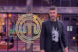 Juan Pablo Llano casi se desmaya en MasterChef. Claudia Bahamón tuvo que ayudarlo