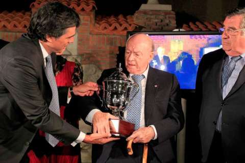 Millonarios y un emotivo homenaje a Di Stéfano