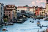 Venecia volverá a imponer “peaje” de acceso a turistas en 2025 y duplicará precio