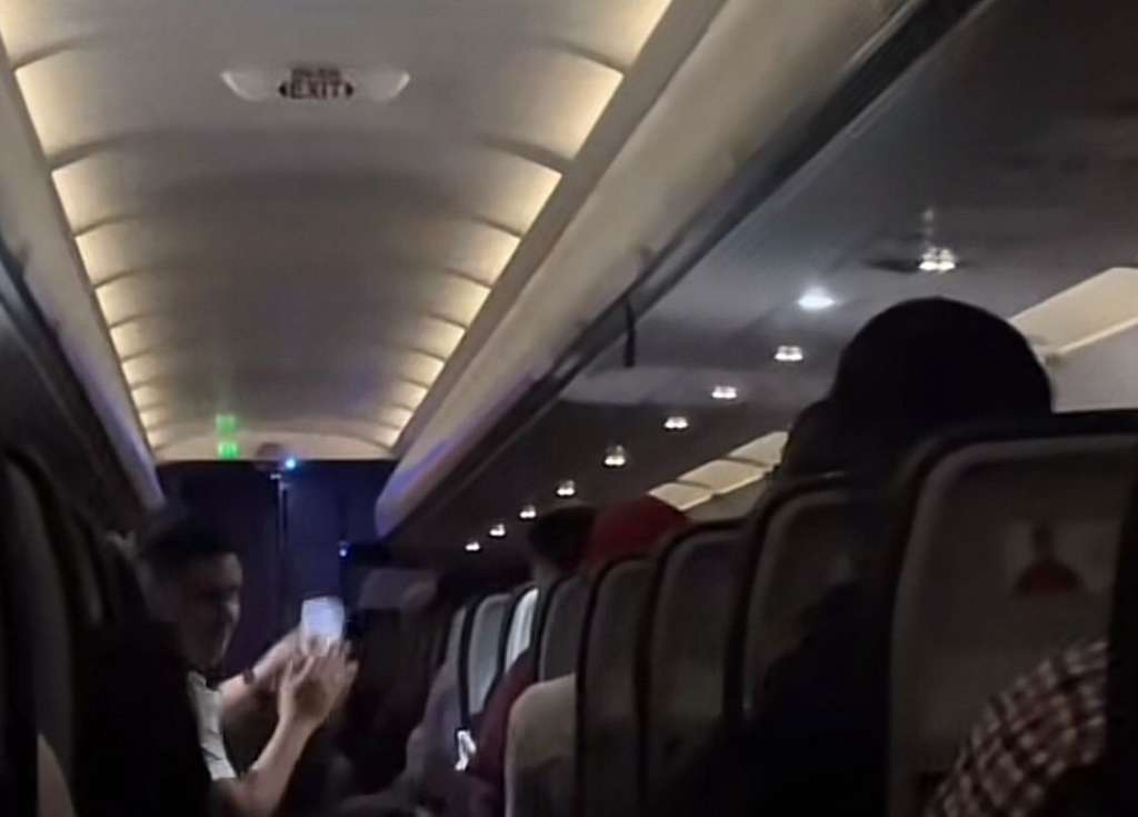 Por el momento, ninguna aerolínea se ha pronunciado sobre el inesperado suceso.